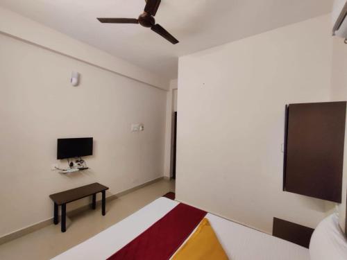 super hotel o red moon residency