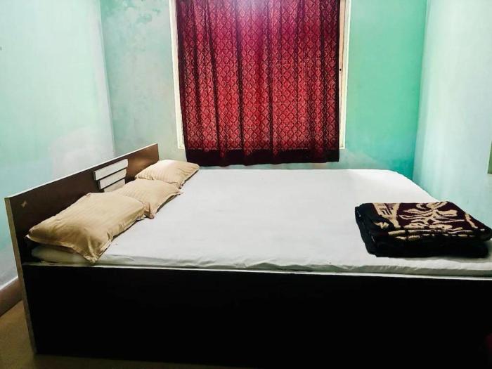 alkapuri guest house