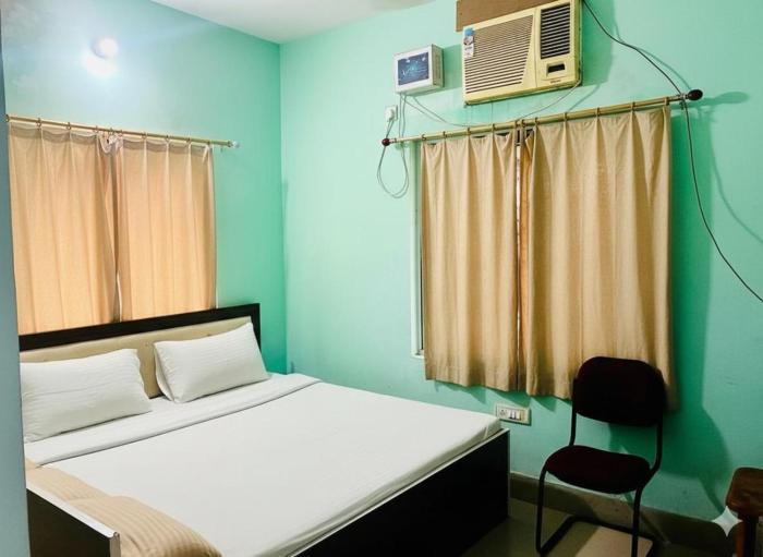 alkapuri guest house