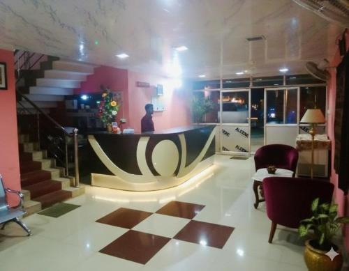 alkapuri guest house