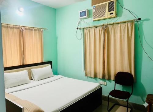 alkapuri guest house