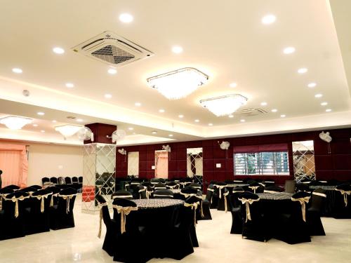 aadhya hotel and adhira restaurant