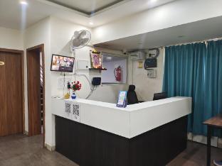 gayathri metro deluxe rooms