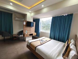 gayathri metro deluxe rooms