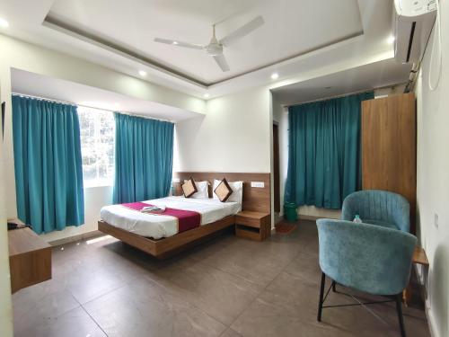gayathri metro deluxe rooms