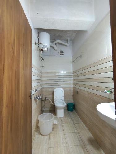 gayathri metro deluxe rooms