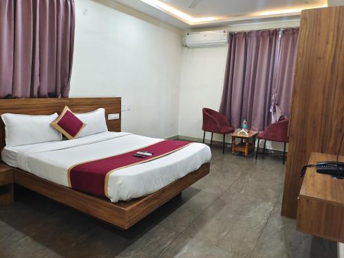 gayathri metro deluxe rooms