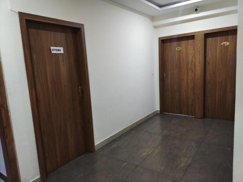 gayathri metro deluxe rooms