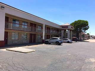 baymont by wyndham odessa university area