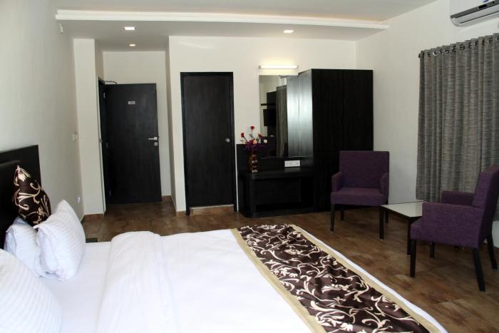 hotel aditya
