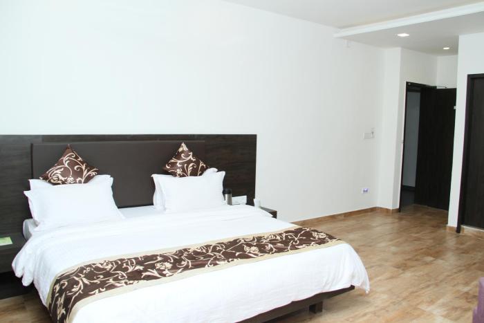 hotel aditya