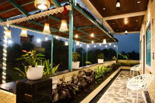 Amoura Farms,,5 star