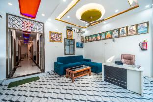 Omji Ashram- Dwarika Bhawan,,2 star