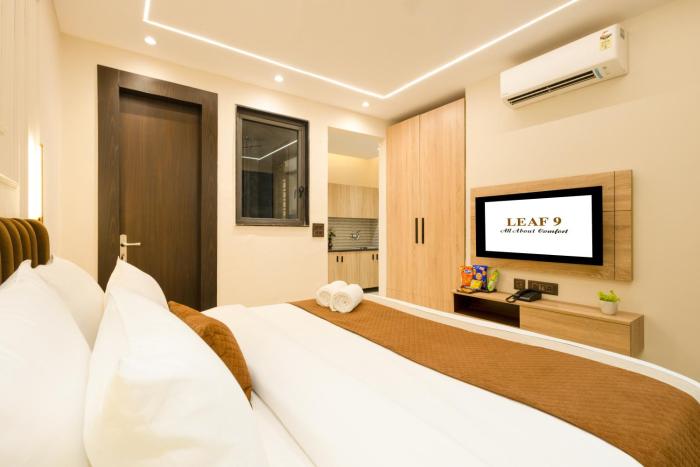 leaf 9 grand near udyog vihar and yashobhoomi