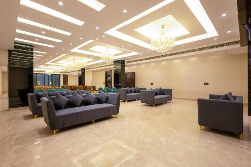 leaf 9 grand near udyog vihar and yashobhoomi