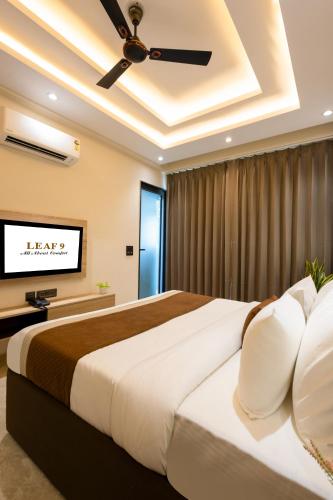 leaf 9 grand near udyog vihar and yashobhoomi