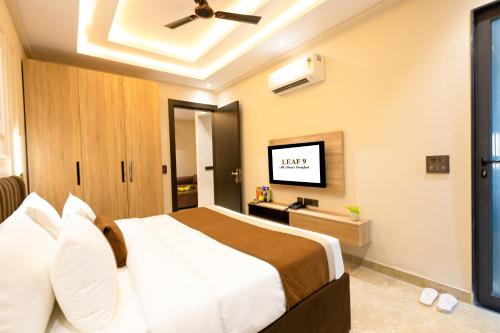 leaf 9 grand near udyog vihar and yashobhoomi
