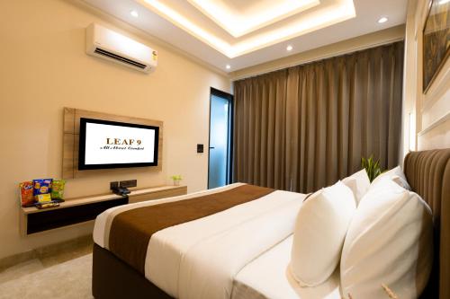 leaf 9 grand near udyog vihar and yashobhoomi