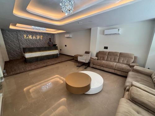 leaf 9 grand near udyog vihar and yashobhoomi