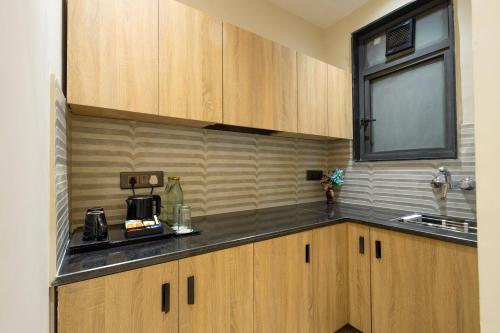 leaf 9 grand near udyog vihar and yashobhoomi