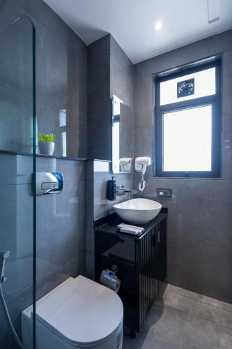 leaf 9 grand near udyog vihar and yashobhoomi