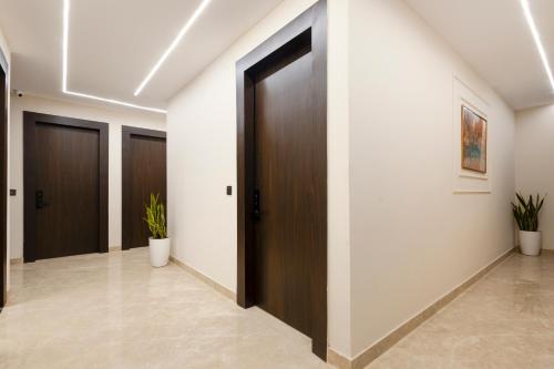 leaf 9 grand near udyog vihar and yashobhoomi