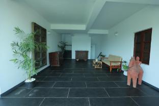 the colonial courtyard