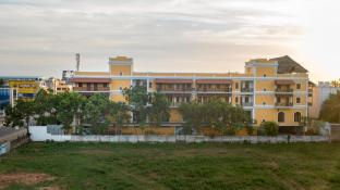 the colonial courtyard
