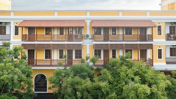 the colonial courtyard
