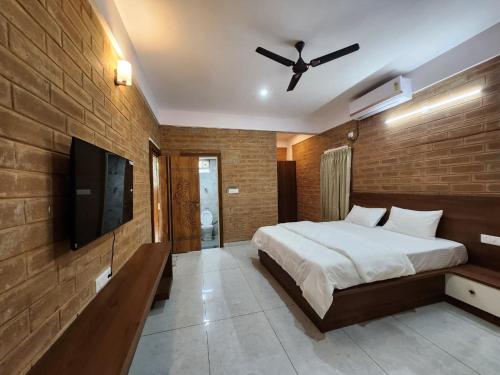 brick house at nandi