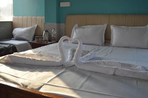 aakarsh hill view hotel