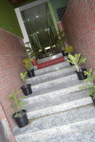 aakarsh hill view hotel