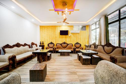 hotel o parampara garden resort