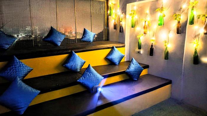 hidden monkey hostel chet singh ghat varanasi