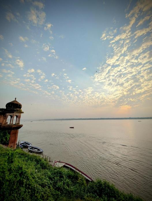 hidden monkey hostel chet singh ghat varanasi