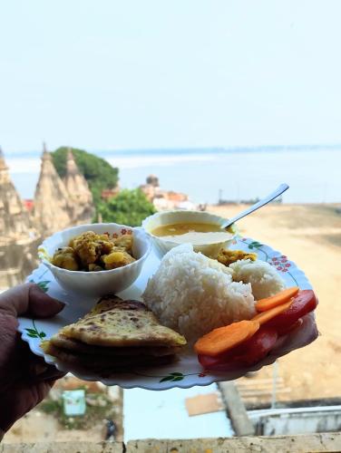 hidden monkey hostel chet singh ghat varanasi