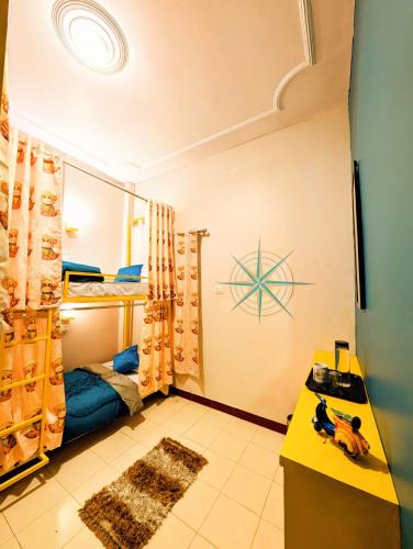 hidden monkey hostel chet singh ghat varanasi