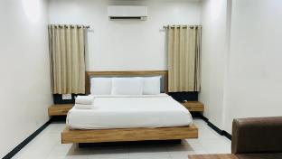 Embassy Grand Boarding And Lodging,,3 star