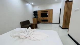 embassy grand boarding and lodging