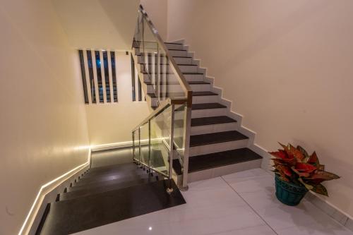 victoria suites airport hotel