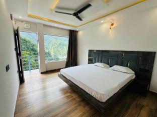 river view stay near kainchi dham
