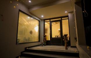 Hotel Wisdom Homestay Agra,,4 star