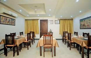 hotel wisdom homestay agra