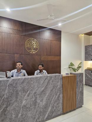 hotel the golden oaks kolhapur