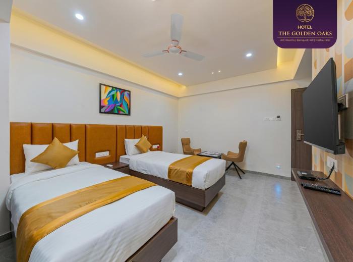 hotel the golden oaks kolhapur