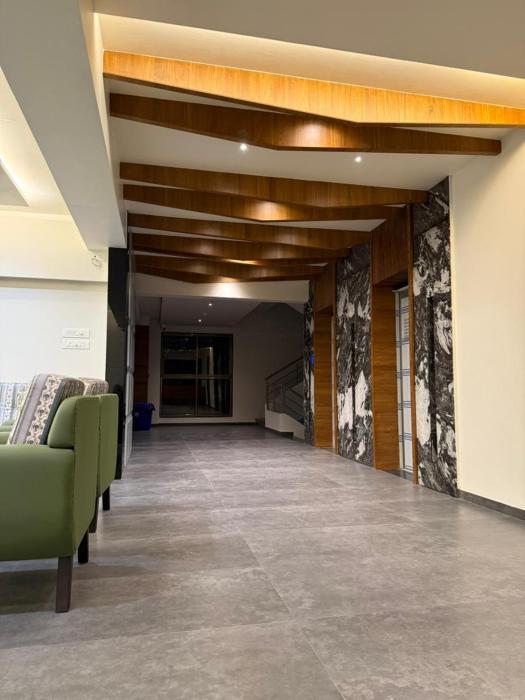 hotel the golden oaks kolhapur