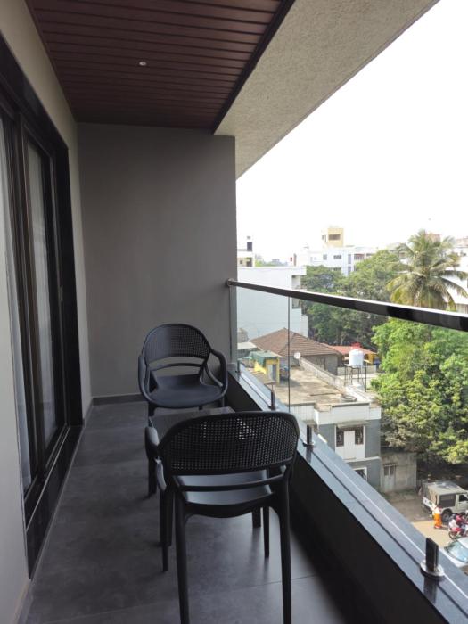 hotel the golden oaks kolhapur