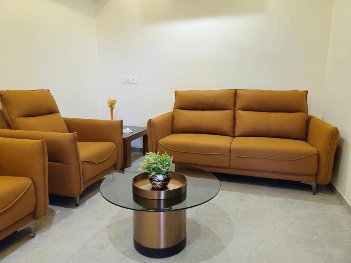 hotel the golden oaks kolhapur