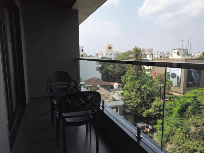 hotel the golden oaks kolhapur