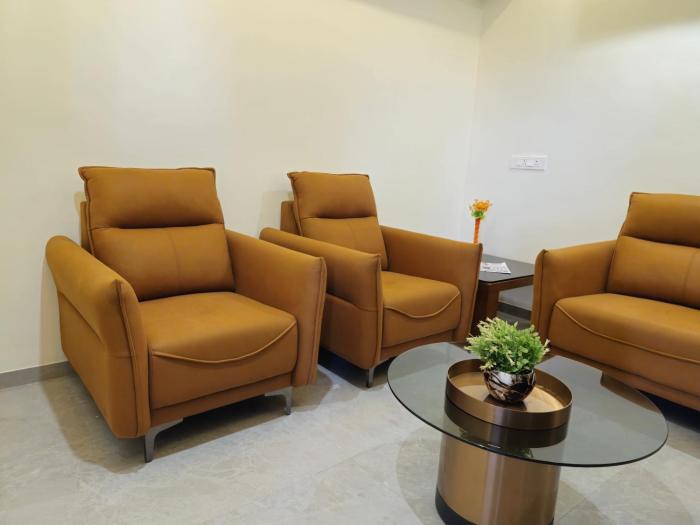 hotel the golden oaks kolhapur